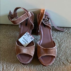 Zara velvet mauve colored sandals